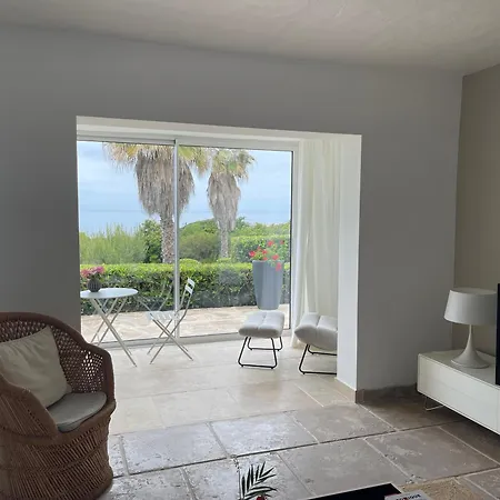 A 2 Mn De La Mer, Villas Ancone كالكاتوكجيو